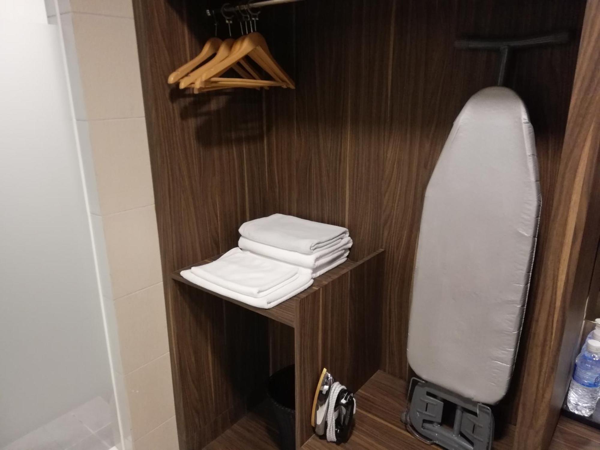 קוטה קינבלו Ease Hotel מראה חיצוני תמונה