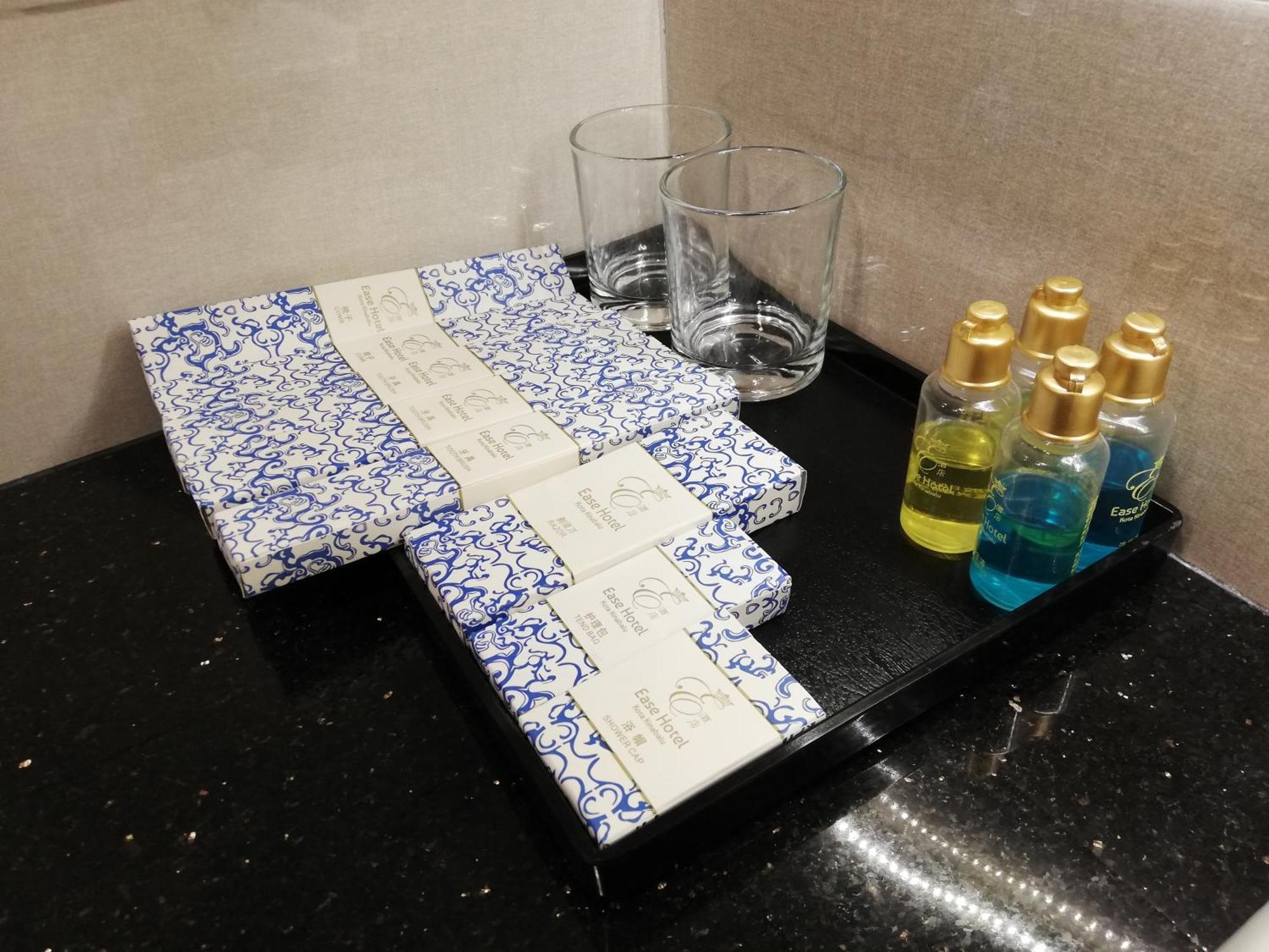קוטה קינבלו Ease Hotel מראה חיצוני תמונה