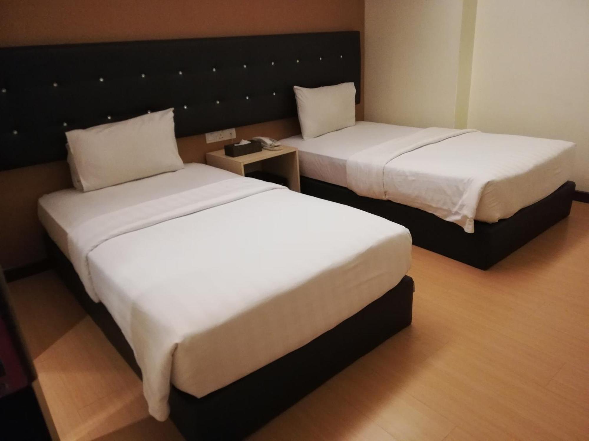 קוטה קינבלו Ease Hotel מראה חיצוני תמונה