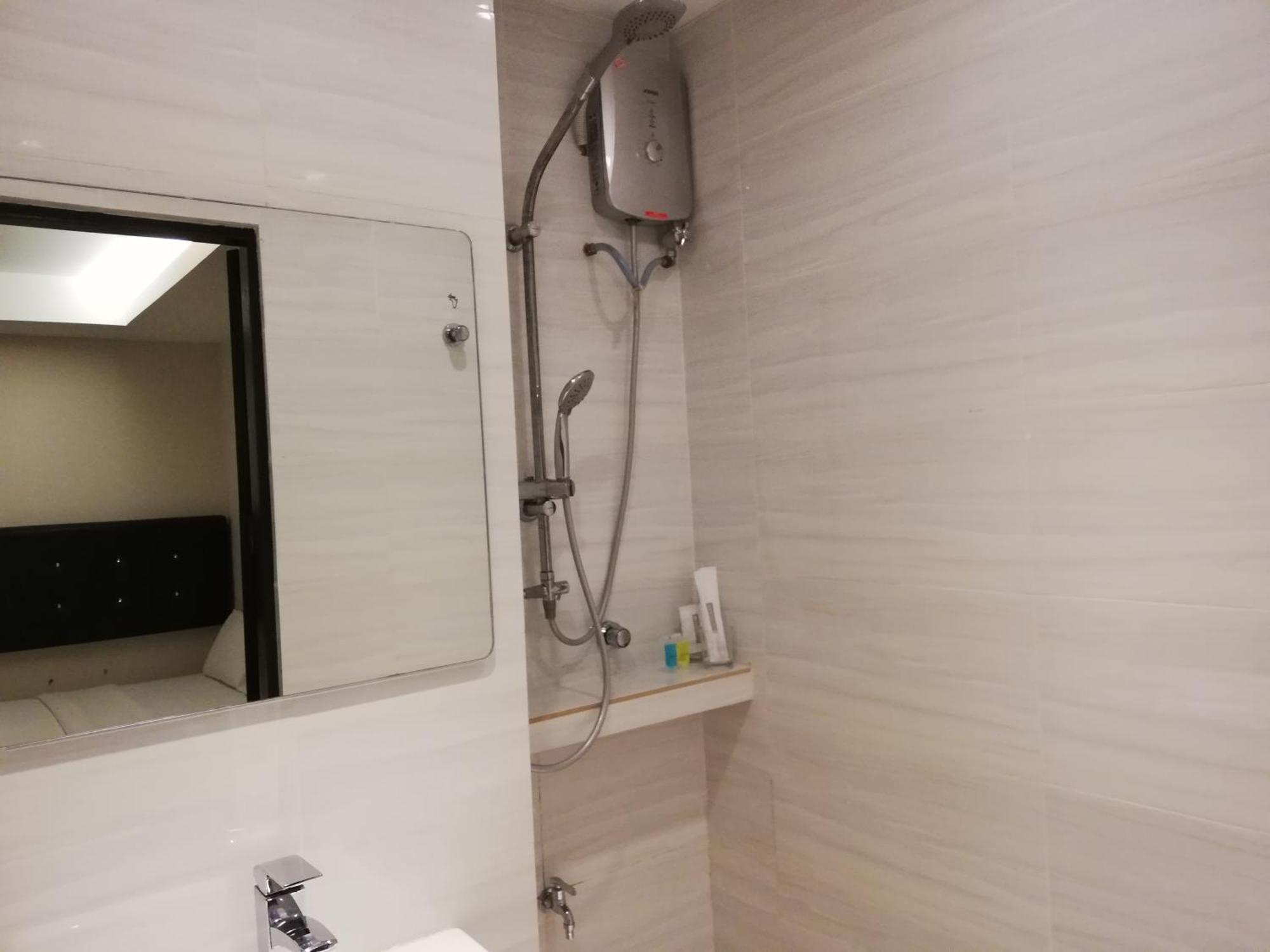 קוטה קינבלו Ease Hotel מראה חיצוני תמונה