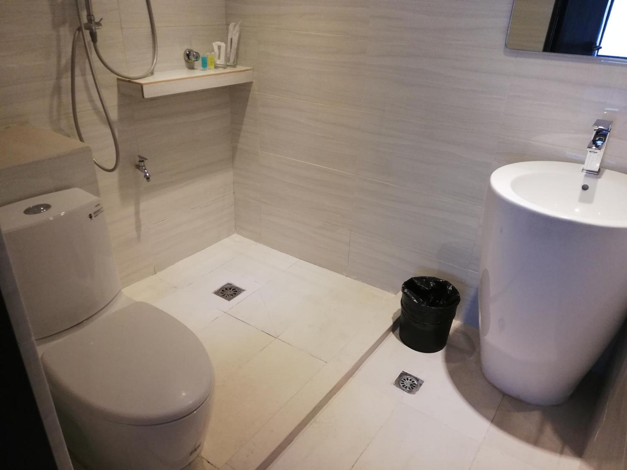 קוטה קינבלו Ease Hotel מראה חיצוני תמונה