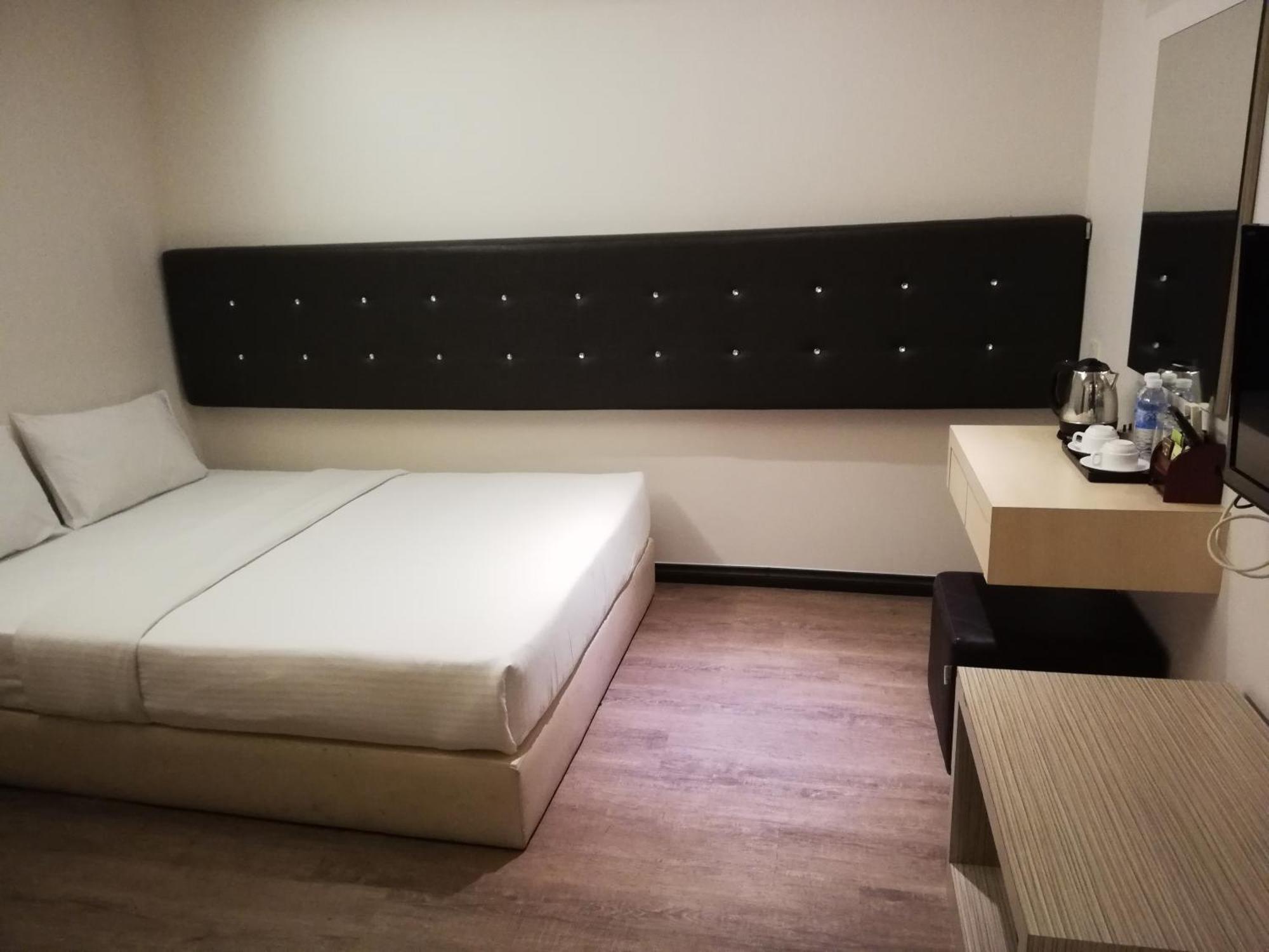 קוטה קינבלו Ease Hotel מראה חיצוני תמונה