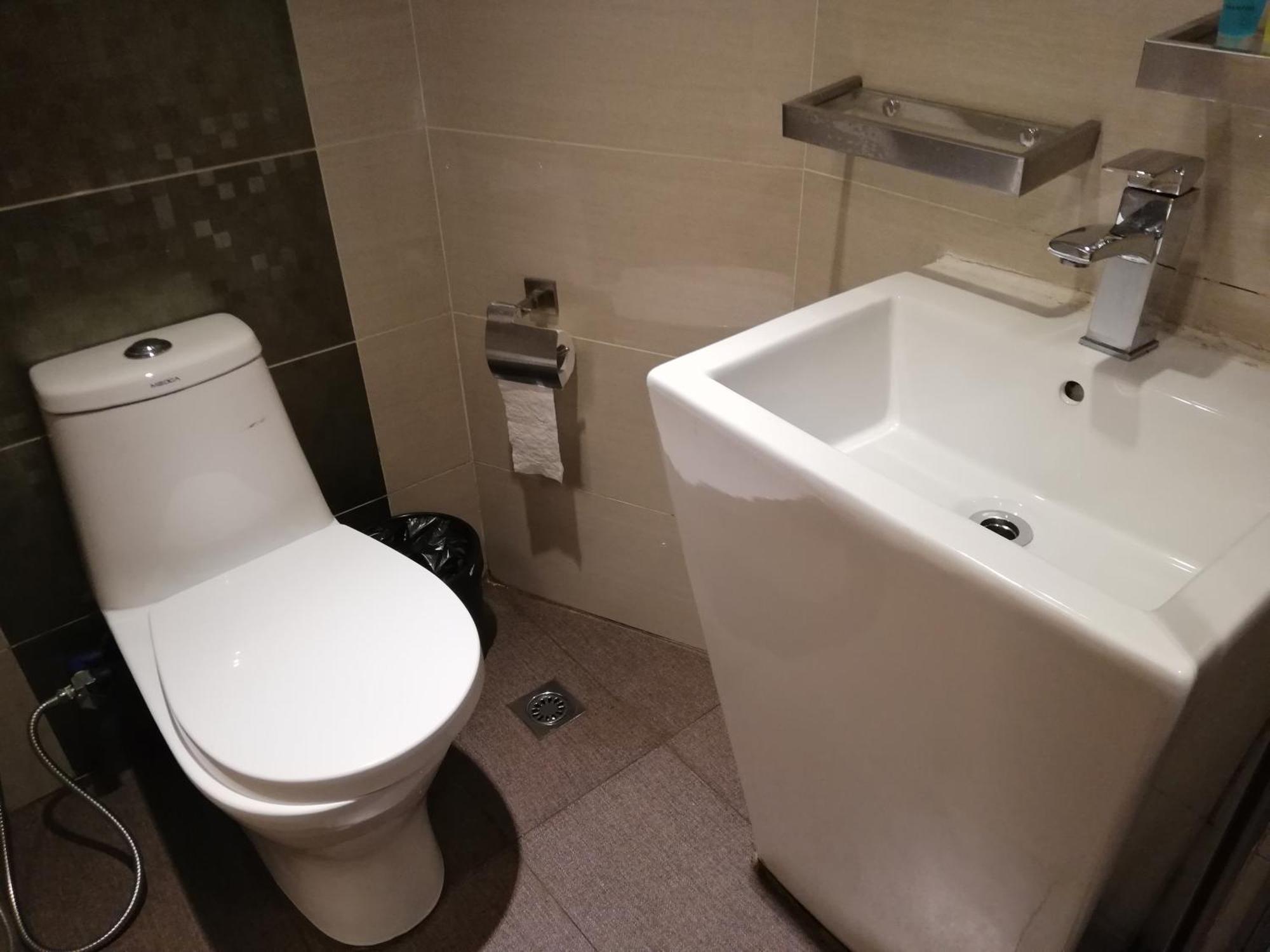 קוטה קינבלו Ease Hotel מראה חיצוני תמונה