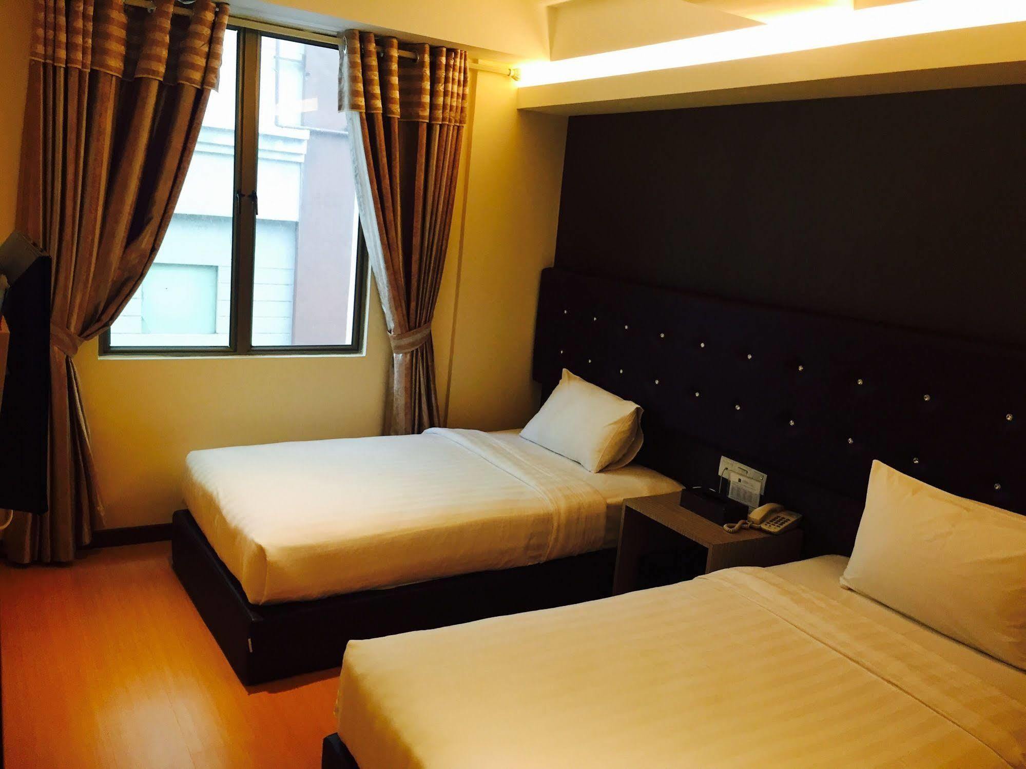 קוטה קינבלו Ease Hotel מראה חיצוני תמונה