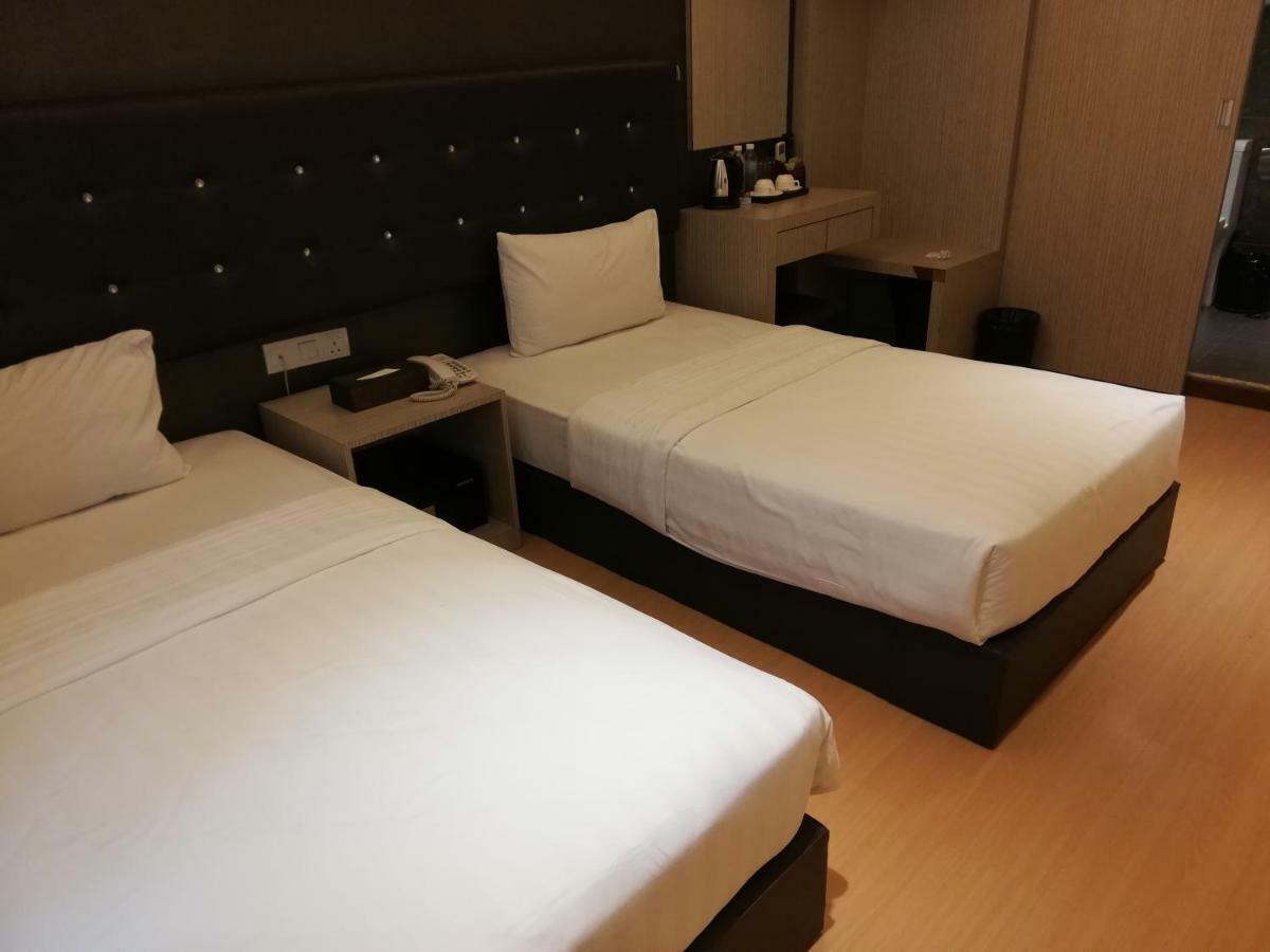 קוטה קינבלו Ease Hotel מראה חיצוני תמונה