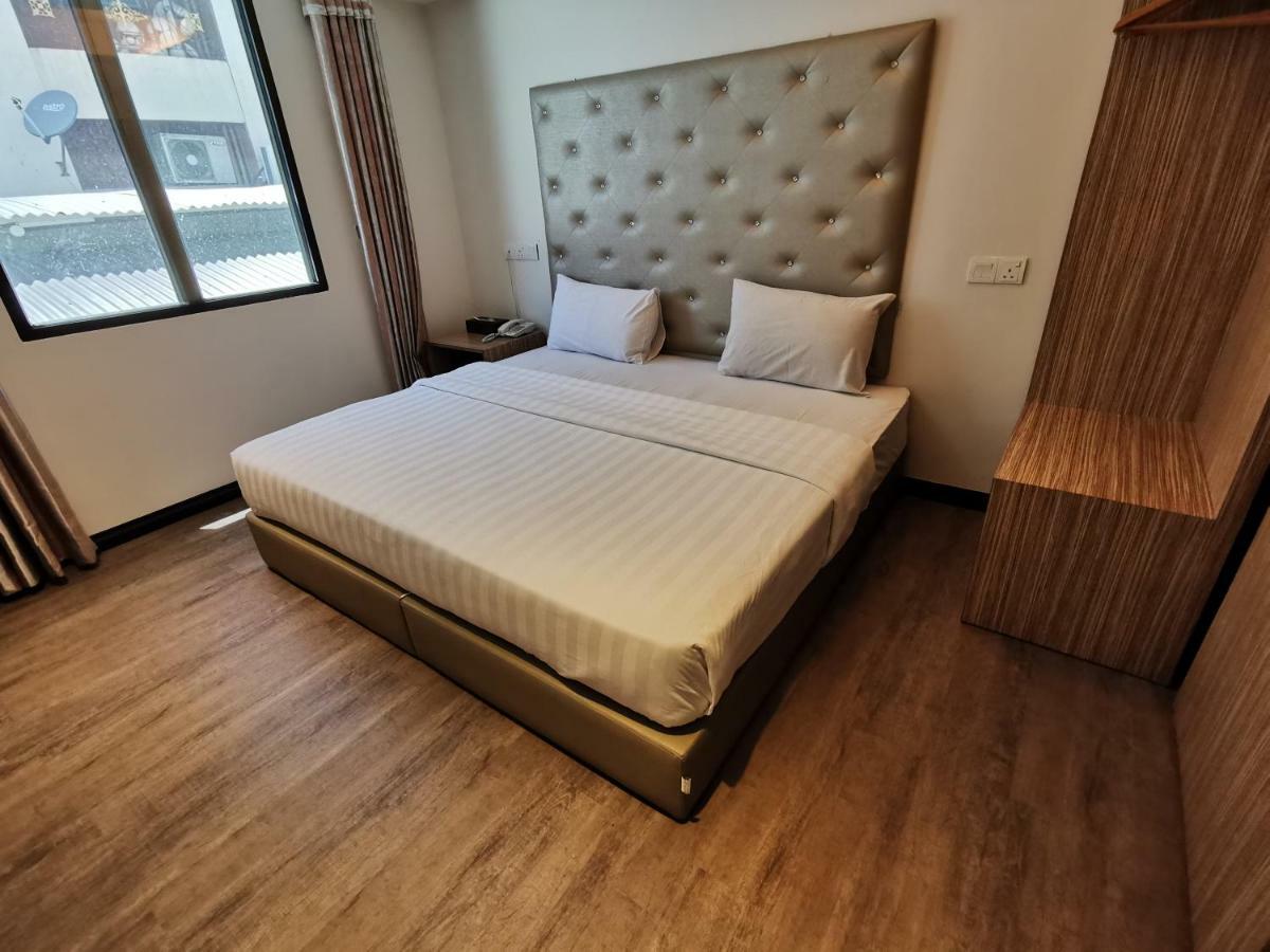 קוטה קינבלו Ease Hotel מראה חיצוני תמונה